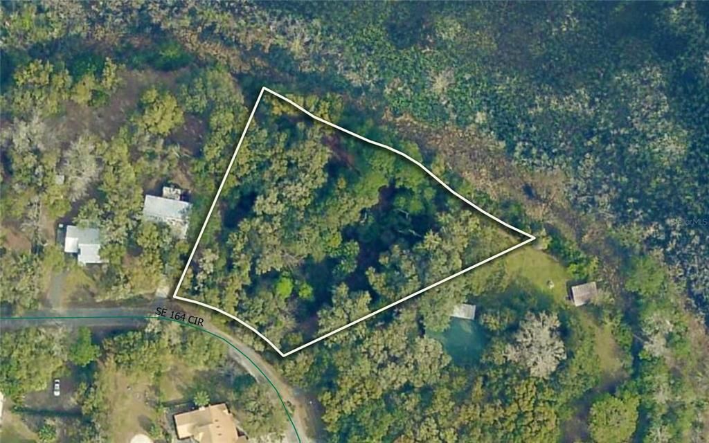 Vendido Recientemente: $75,000 (1.27 acres)