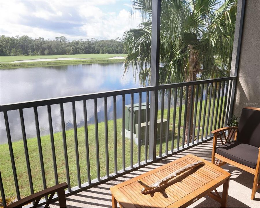 En Venta: $275,000 (2 camas, 2 baños, 1121 Pies cuadrados)