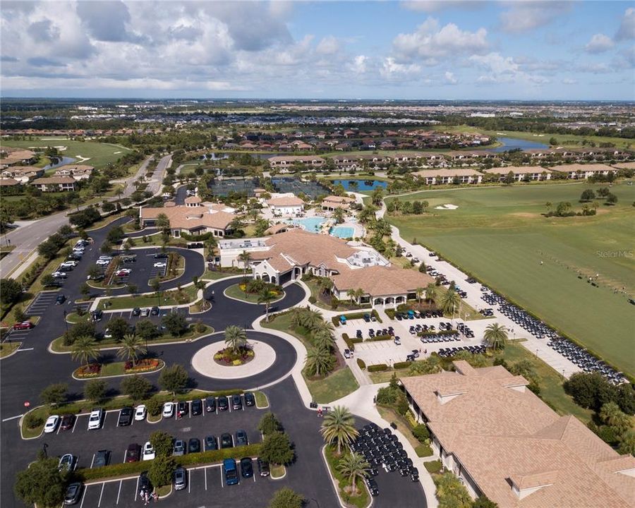 En Venta: $275,000 (2 camas, 2 baños, 1121 Pies cuadrados)