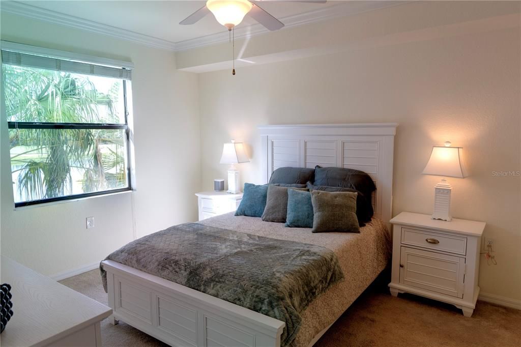 En Venta: $275,000 (2 camas, 2 baños, 1121 Pies cuadrados)