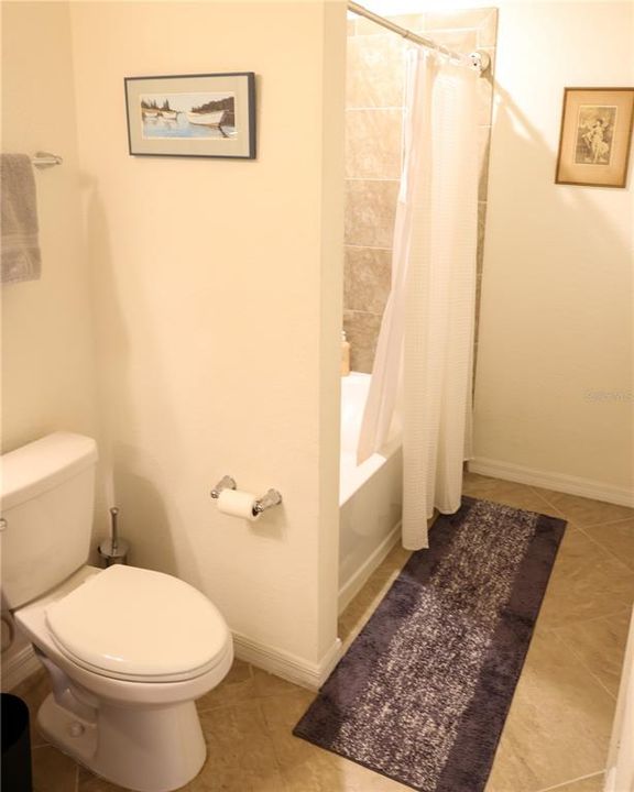 En Venta: $275,000 (2 camas, 2 baños, 1121 Pies cuadrados)