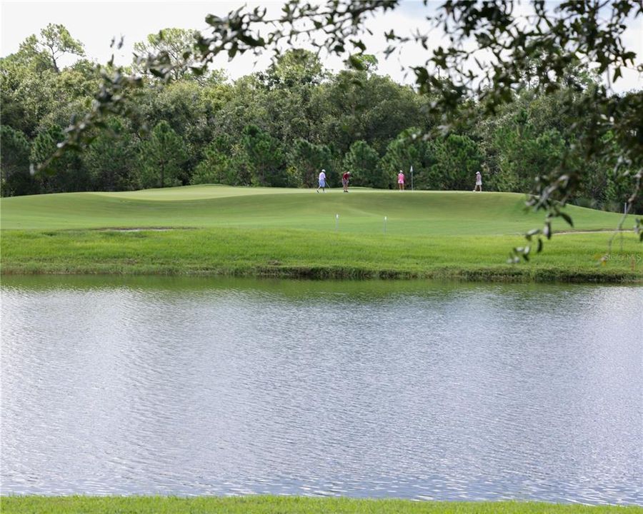 En Venta: $275,000 (2 camas, 2 baños, 1121 Pies cuadrados)