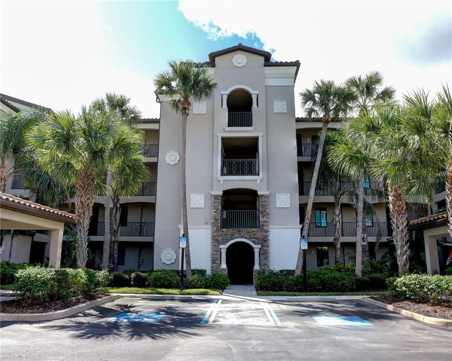 En Venta: $275,000 (2 camas, 2 baños, 1121 Pies cuadrados)