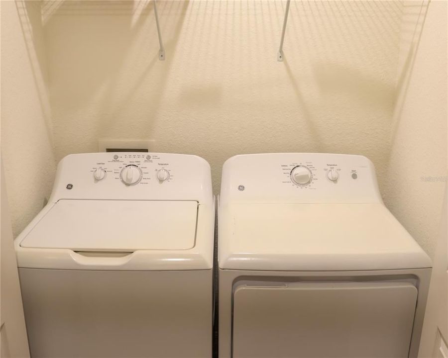 En Venta: $275,000 (2 camas, 2 baños, 1121 Pies cuadrados)