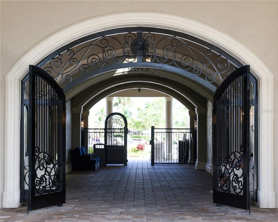 En Venta: $275,000 (2 camas, 2 baños, 1121 Pies cuadrados)