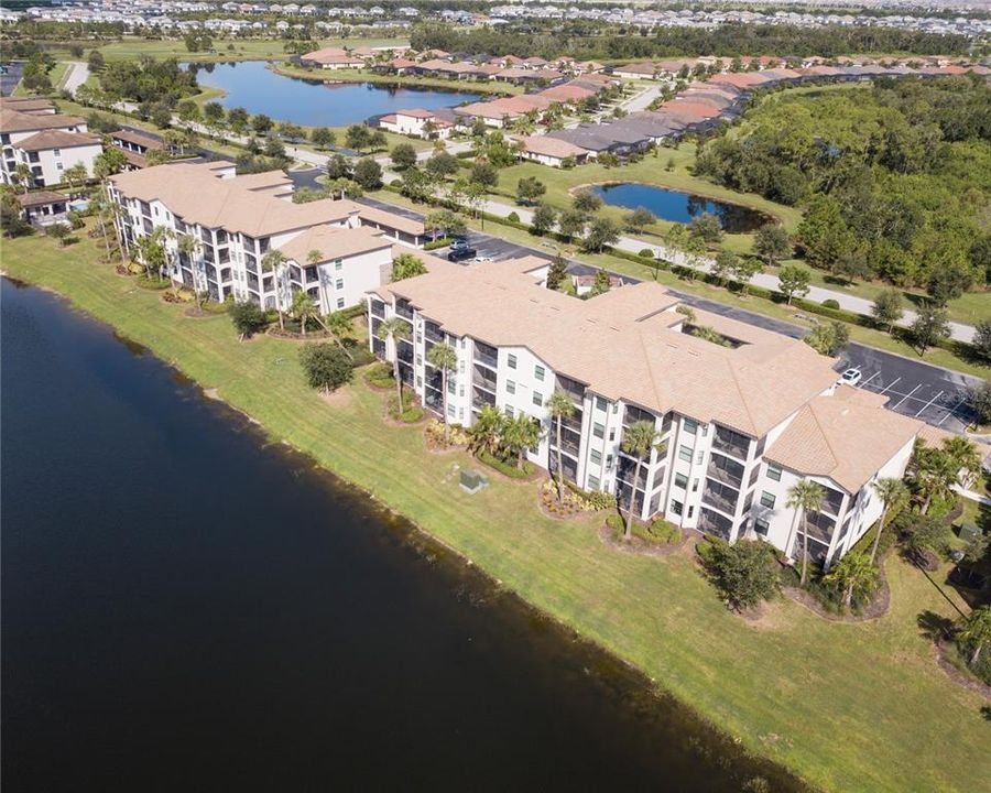 En Venta: $275,000 (2 camas, 2 baños, 1121 Pies cuadrados)