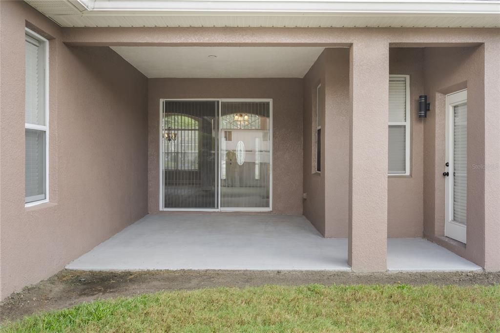 Под контрактом: $559,900 (4 спален, 2 ванн, 2530 Квадратных фут)