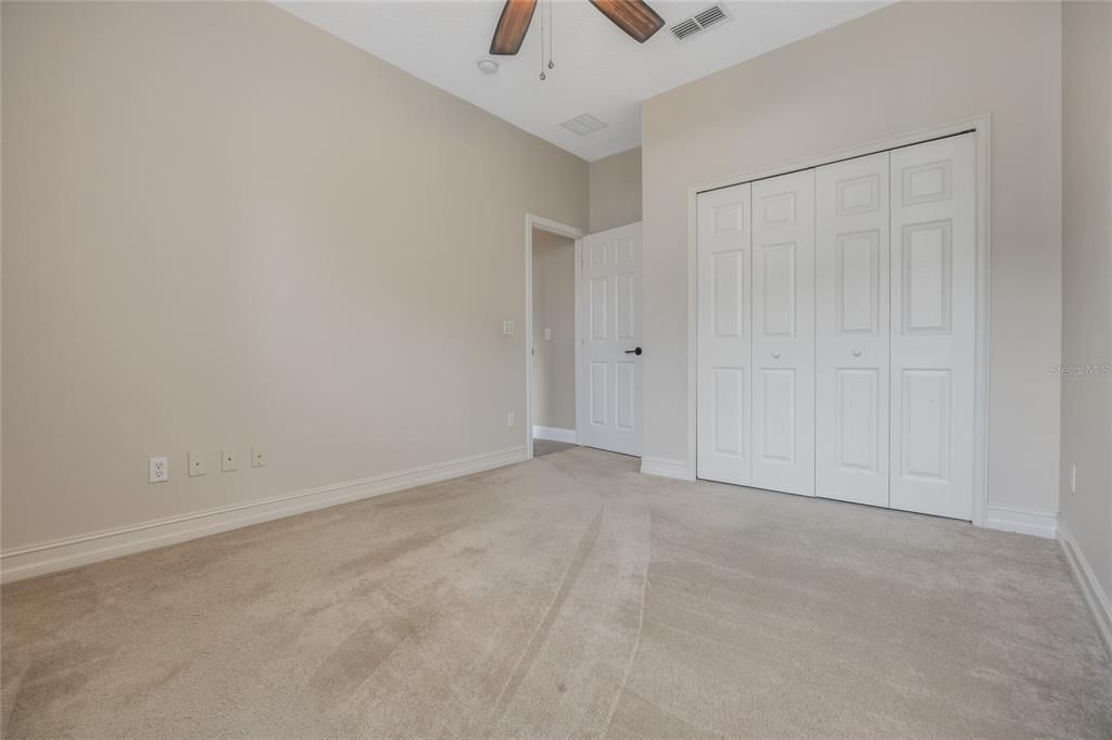 Под контрактом: $559,900 (4 спален, 2 ванн, 2530 Квадратных фут)