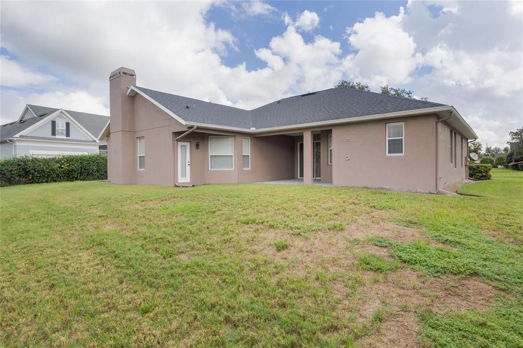 Под контрактом: $559,900 (4 спален, 2 ванн, 2530 Квадратных фут)