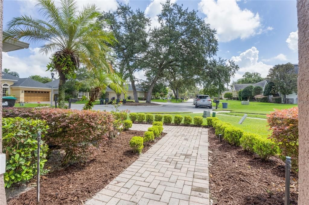 Под контрактом: $559,900 (4 спален, 2 ванн, 2530 Квадратных фут)