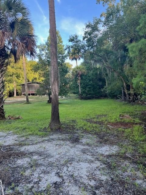 На продажу: $390,000 (10.19 acres)