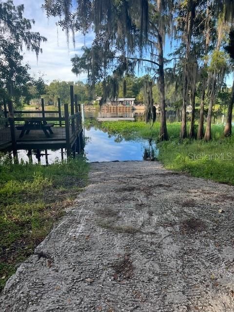 На продажу: $390,000 (10.19 acres)