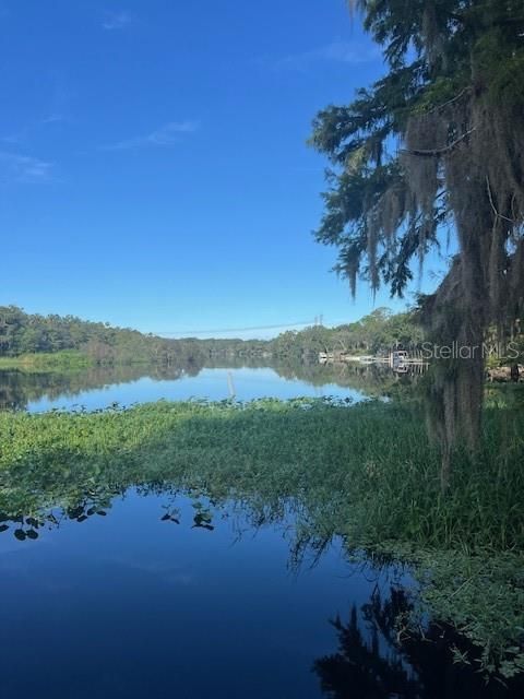 На продажу: $390,000 (10.19 acres)