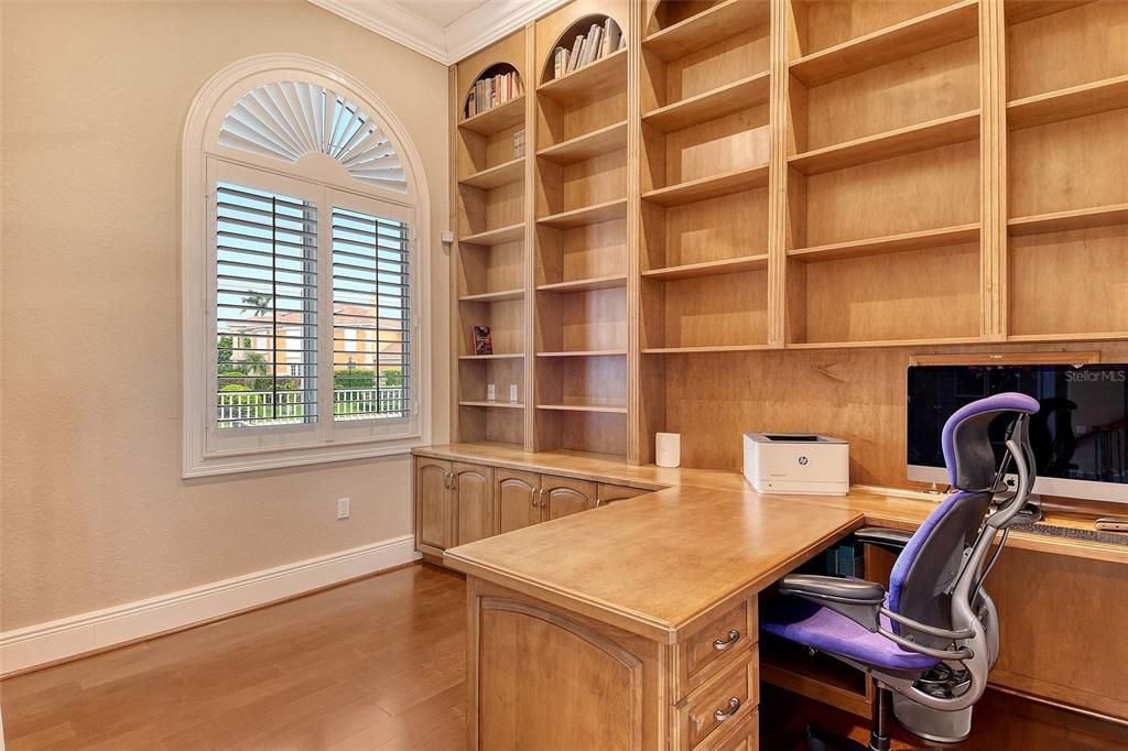 出租: $29,000 (5 贝兹, 5 浴室, 4858 平方英尺)