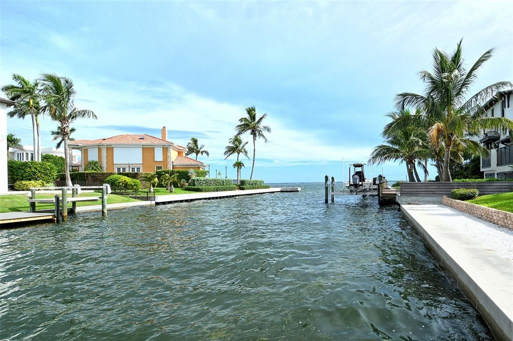 出租: $29,000 (5 贝兹, 5 浴室, 4858 平方英尺)