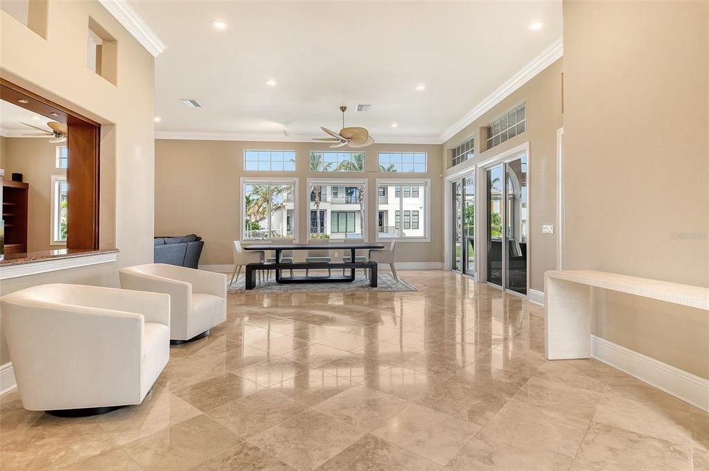 出租: $29,000 (5 贝兹, 5 浴室, 4858 平方英尺)