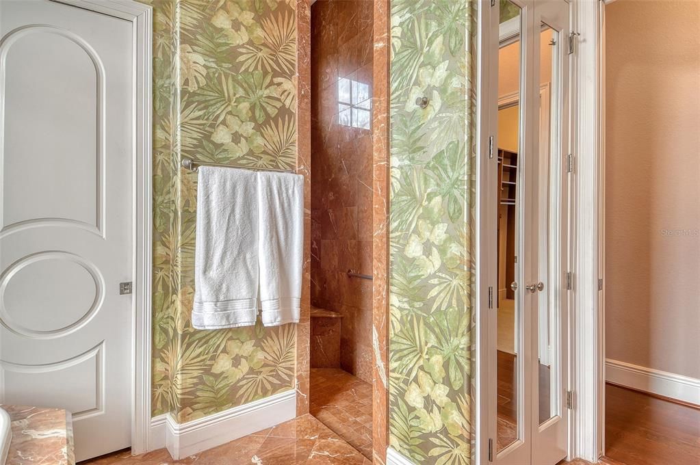 出租: $29,000 (5 贝兹, 5 浴室, 4858 平方英尺)