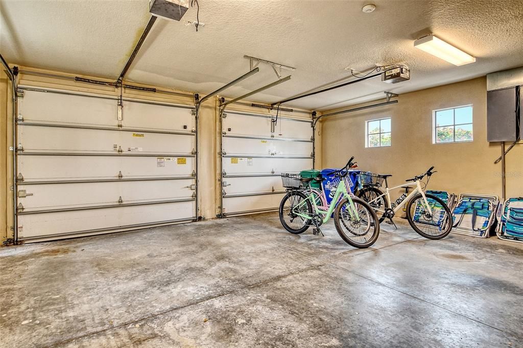 出租: $29,000 (5 贝兹, 5 浴室, 4858 平方英尺)