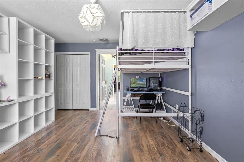 На продажу: $635,000 (3 спален, 2 ванн, 2640 Квадратных фут)