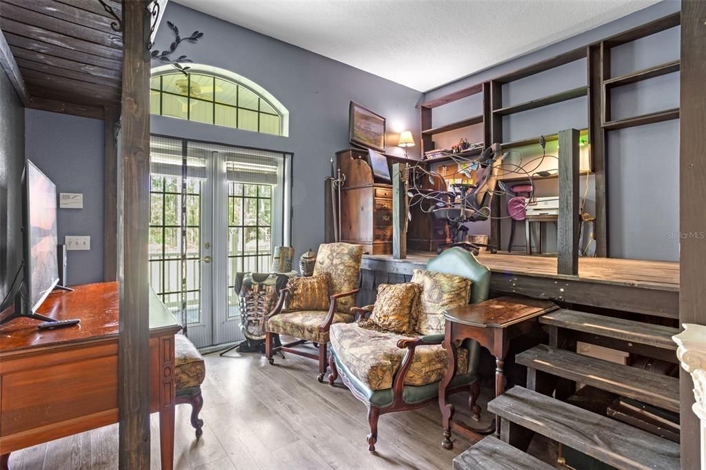 На продажу: $635,000 (3 спален, 2 ванн, 2640 Квадратных фут)