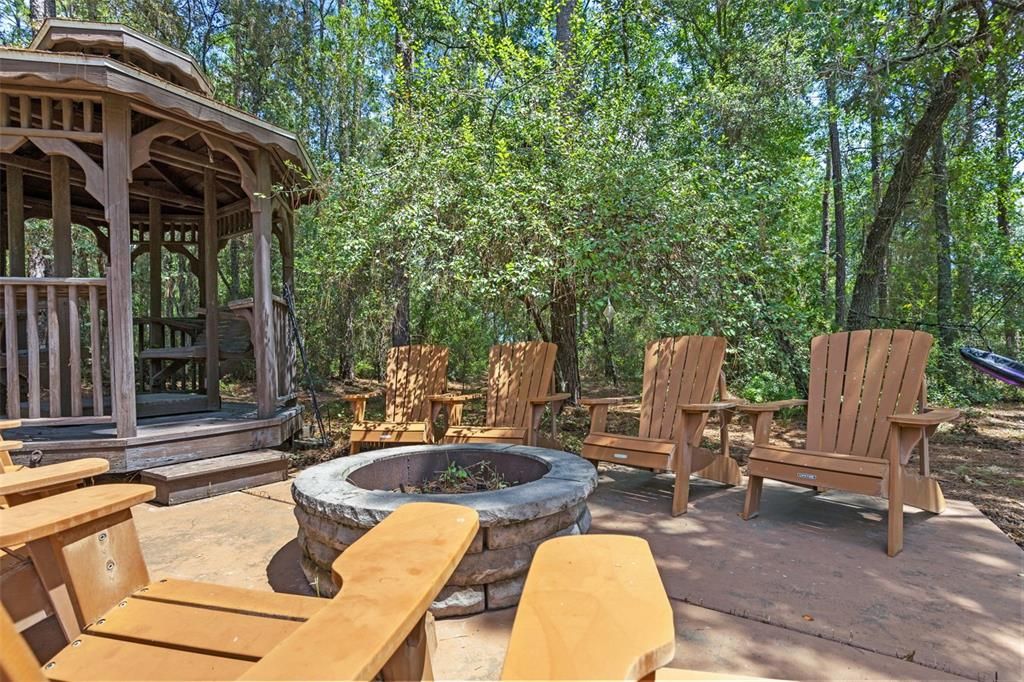 На продажу: $635,000 (3 спален, 2 ванн, 2640 Квадратных фут)