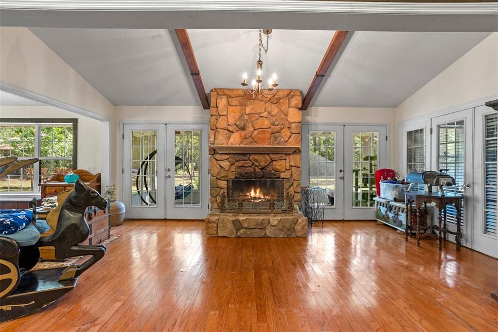 На продажу: $635,000 (3 спален, 2 ванн, 2640 Квадратных фут)