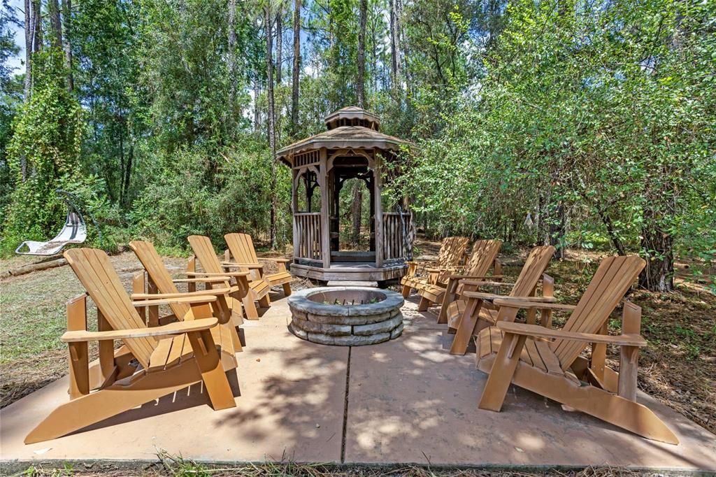 На продажу: $635,000 (3 спален, 2 ванн, 2640 Квадратных фут)