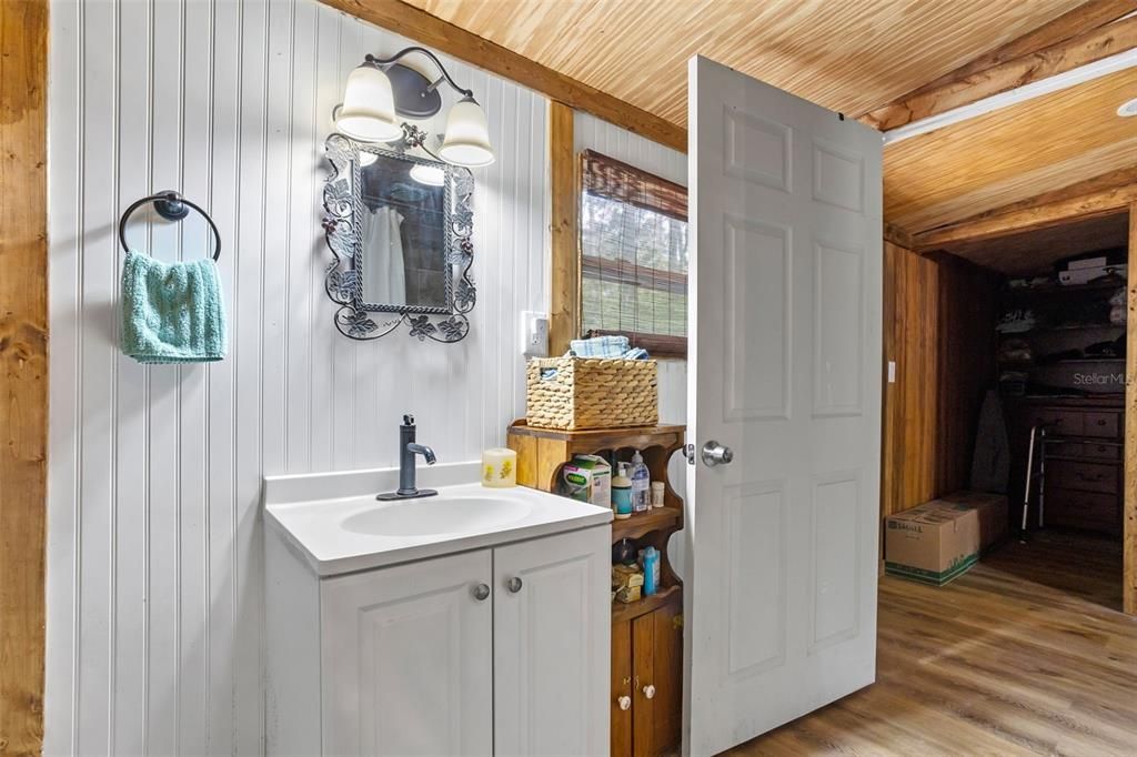 На продажу: $635,000 (3 спален, 2 ванн, 2640 Квадратных фут)