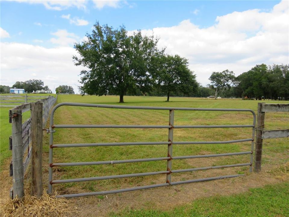 En Venta: $359,000 (3 camas, 2 baños, 1144 Pies cuadrados)