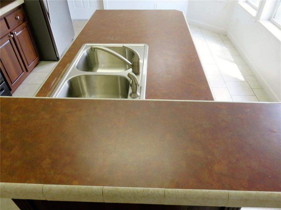 En Venta: $359,000 (3 camas, 2 baños, 1144 Pies cuadrados)