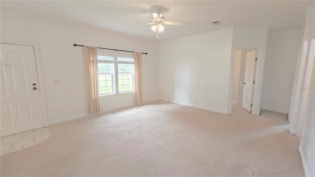 En Venta: $359,000 (3 camas, 2 baños, 1144 Pies cuadrados)