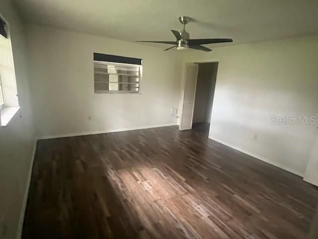 合同活跃: $239,000 (2 贝兹, 2 浴室, 1235 平方英尺)