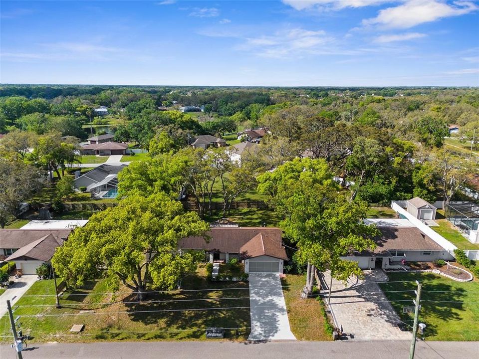 合同活跃: $239,000 (2 贝兹, 2 浴室, 1235 平方英尺)