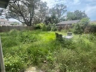 合同活跃: $239,000 (2 贝兹, 2 浴室, 1235 平方英尺)