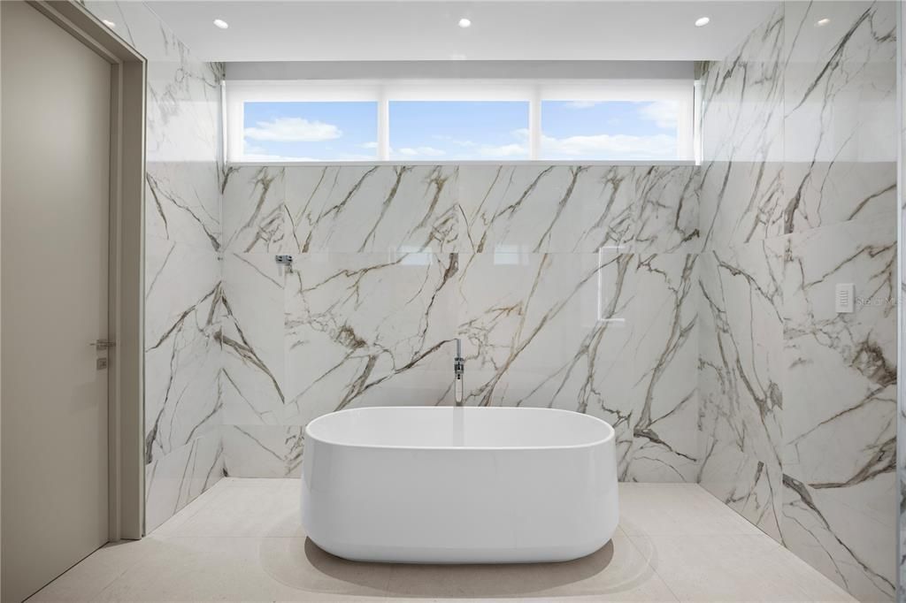 待售: $15,750,000 (8 贝兹, 8 浴室, 9573 平方英尺)