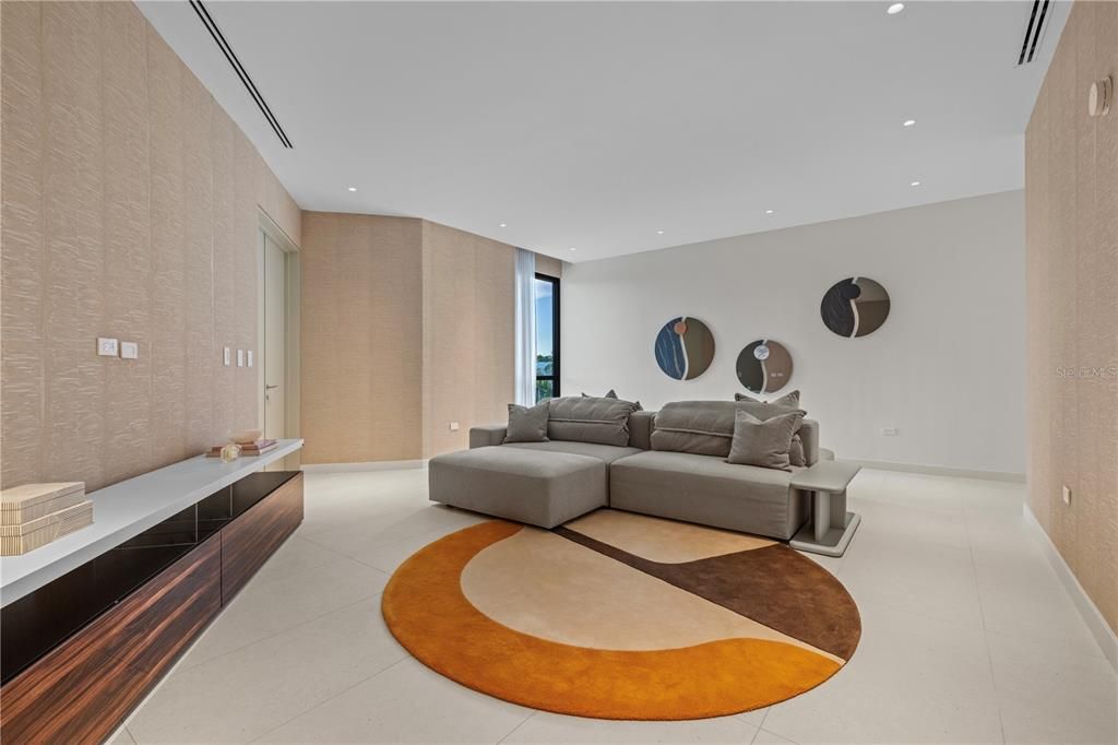 待售: $15,750,000 (8 贝兹, 8 浴室, 9573 平方英尺)