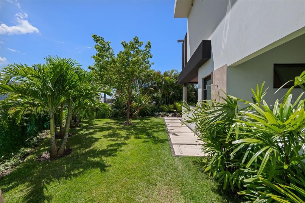 待售: $15,750,000 (8 贝兹, 8 浴室, 9573 平方英尺)