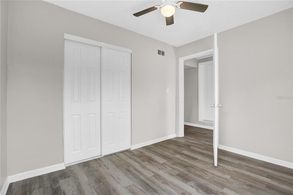 Active With Contract: $245,000 (3 beds, 1 baths, 966 Square Feet)