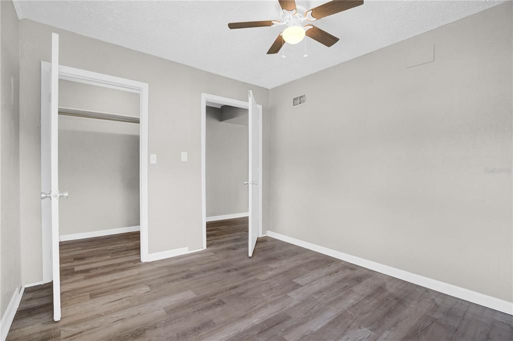 Active With Contract: $245,000 (3 beds, 1 baths, 966 Square Feet)