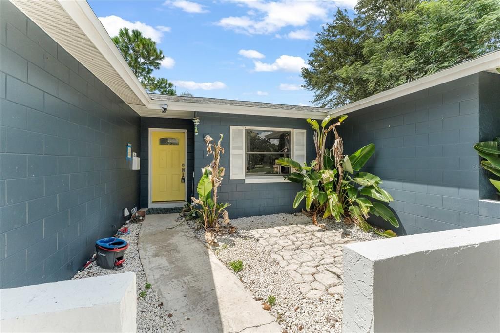 Activo con contrato: $487,700 (4 camas, 2 baños, 2200 Pies cuadrados)