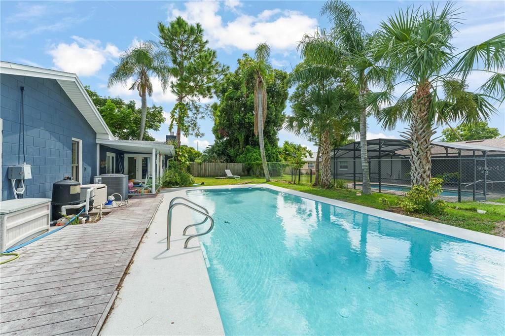 Activo con contrato: $487,700 (4 camas, 2 baños, 2200 Pies cuadrados)