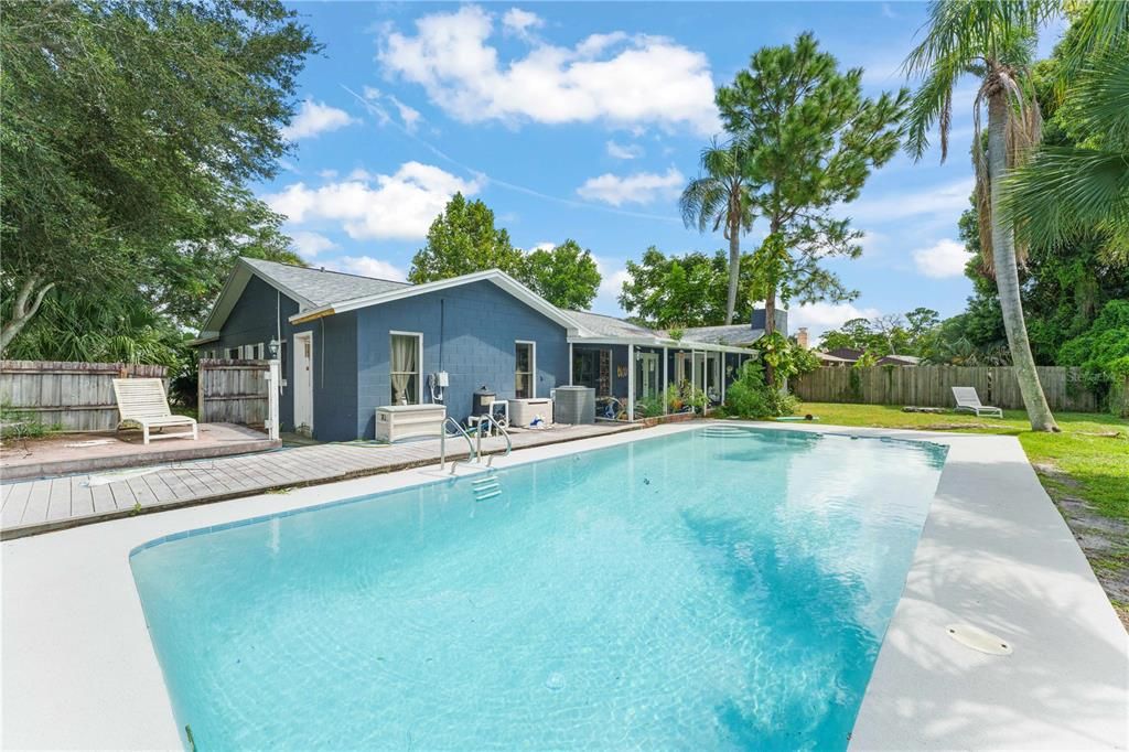 Activo con contrato: $487,700 (4 camas, 2 baños, 2200 Pies cuadrados)