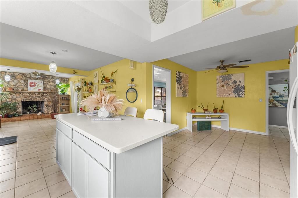 Activo con contrato: $487,700 (4 camas, 2 baños, 2200 Pies cuadrados)