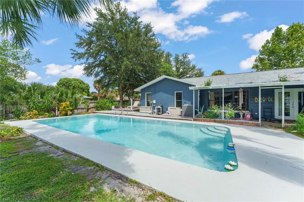 Activo con contrato: $487,700 (4 camas, 2 baños, 2200 Pies cuadrados)