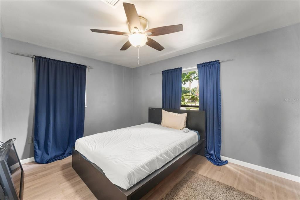 Activo con contrato: $487,700 (4 camas, 2 baños, 2200 Pies cuadrados)