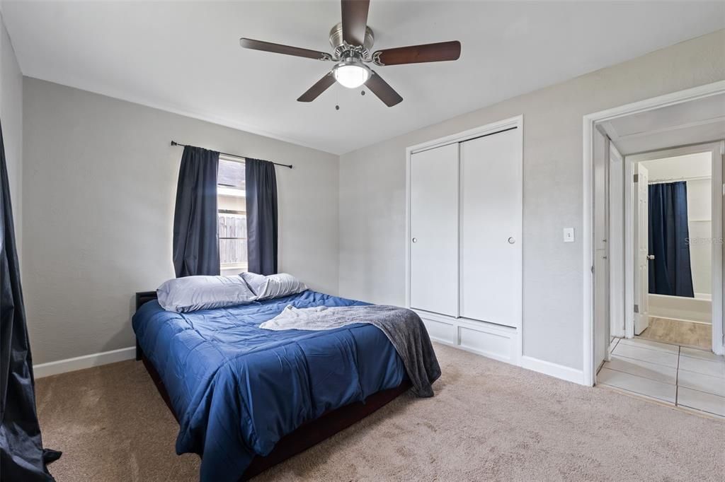 For Sale: $315,000 (3 beds, 2 baths, 1035 Square Feet)