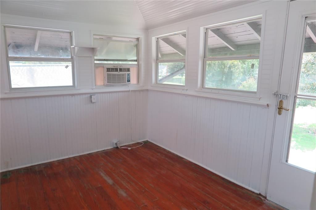 En Venta: $334,900 (5 camas, 6 baños, 4103 Pies cuadrados)