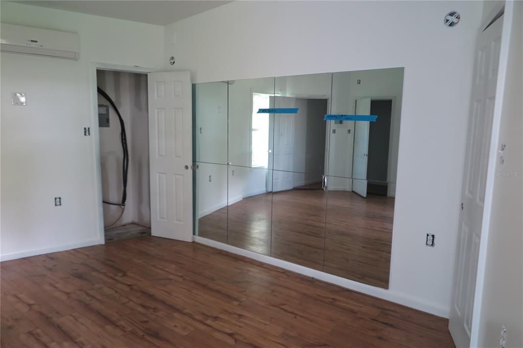 En Venta: $334,900 (5 camas, 6 baños, 4103 Pies cuadrados)