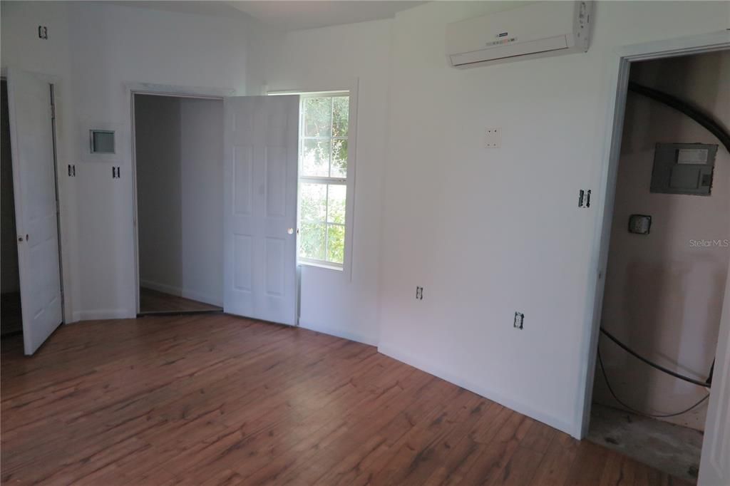 En Venta: $334,900 (5 camas, 6 baños, 4103 Pies cuadrados)