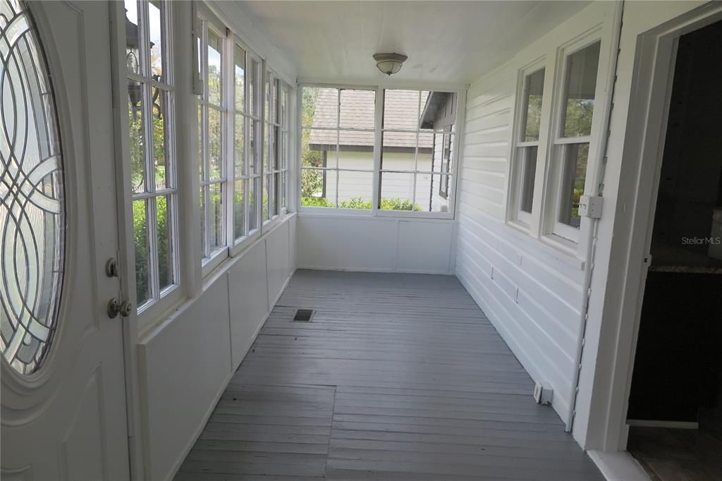 En Venta: $334,900 (5 camas, 6 baños, 4103 Pies cuadrados)